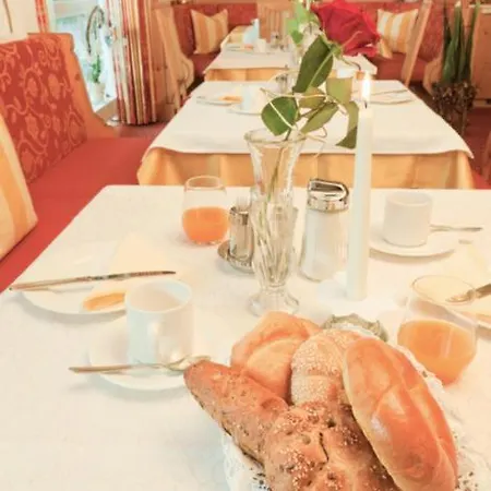 Garni Dorfschmiede Otel Ischgl