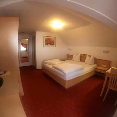 Garni Dorfschmiede Otel