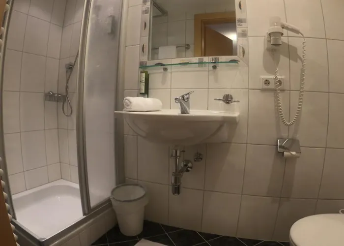 Garni Dorfschmiede * ايشجل