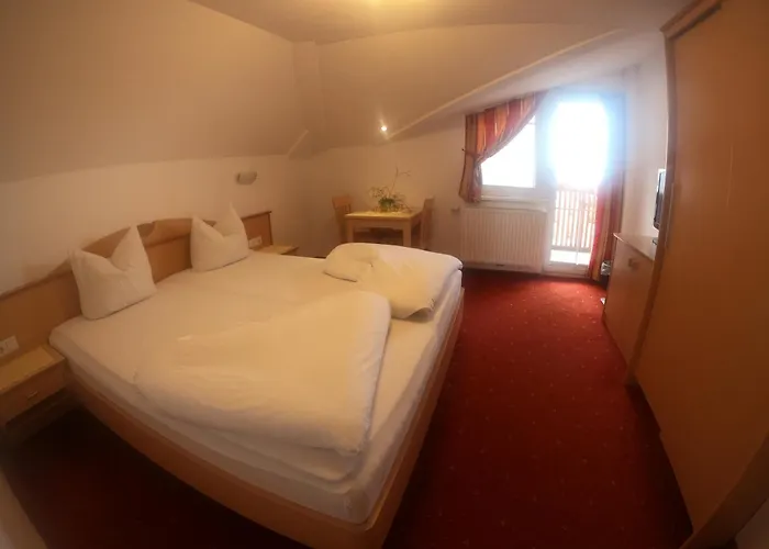 Garni Dorfschmiede ايشجل